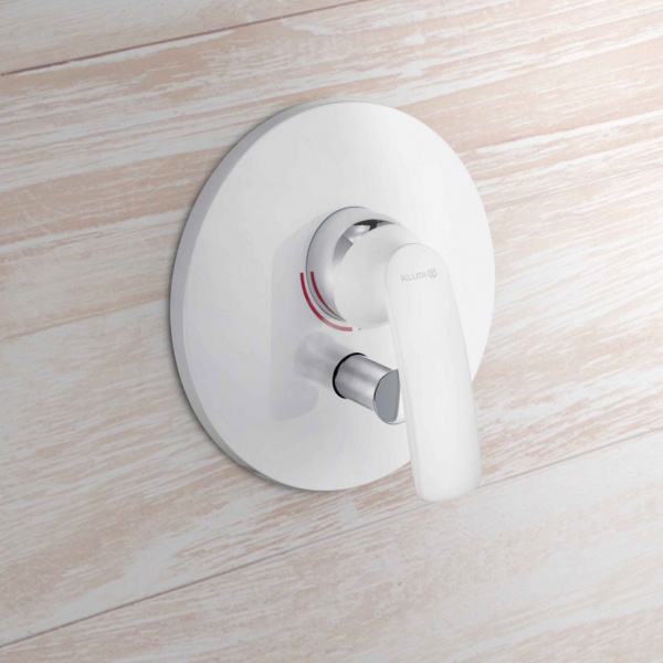 Смеситель для ванны и душа Kludi Balance 526509175+88011 белый