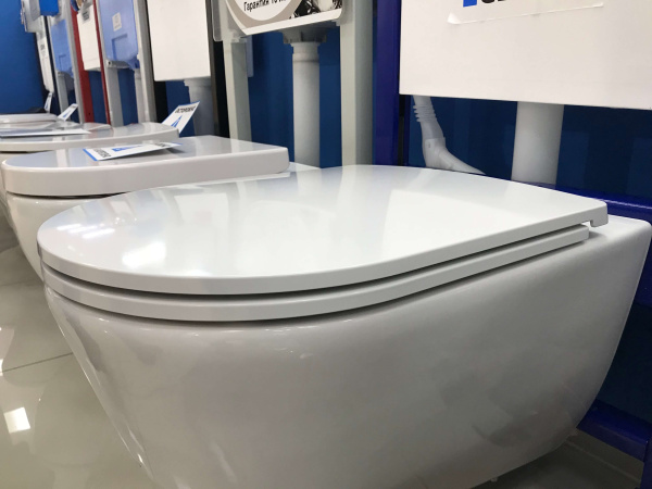 Крышка-сиденье Laufen Pro New 8.9896.6.000.000.1 с микролифтом