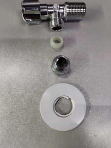 Кран угловой с цангой Grohe 22017000 1/2х3/8 Кран угловой с цангой Grohe 22017000 1/2х3/8