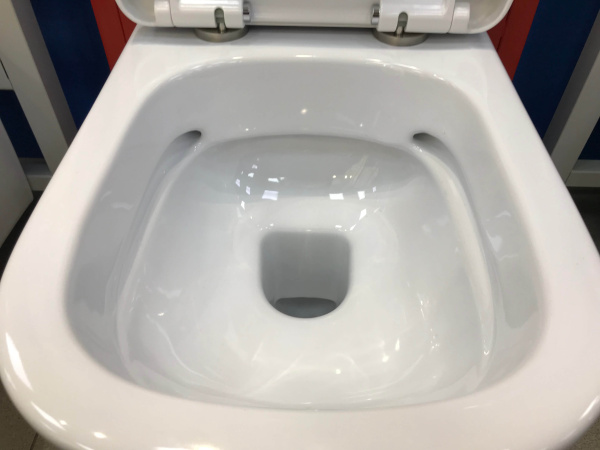 Комплект BelBagno 3в1: Инсталляция Berges 040000 + Унитаз подвесной BB120CHR + Кнопка смыва Berges 040033 хром Комплект BelBagno 3в1: Инсталляция Berges 040000 + Унитаз подвесной BB120CHR + Кнопка смыва Berges 040033 хром